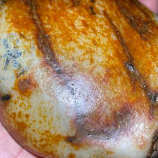 稀少方言和田玉藏品级俄籽料包真皮真色老气红沁油皮暖白肉把件s9