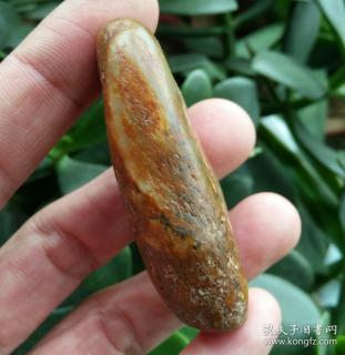新疆和田玉籽料 石包玉